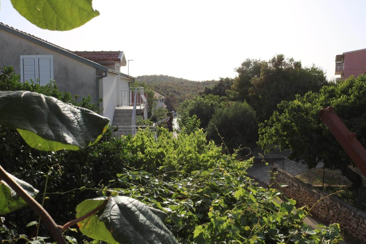 Apartments By The Sea Grebastica, Sibenik - 4881 Baselovici Εξωτερικό φωτογραφία